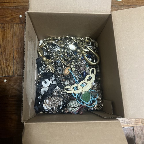 Lbs lot box vintage craft - 10,