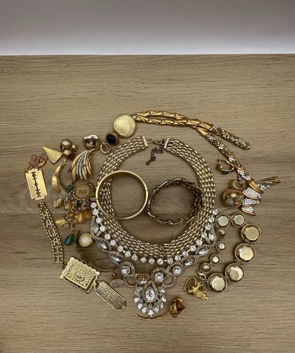1lb broken junk jewelry - 1lb,